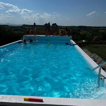 Vikendica Sa Bazenom Carolija Villa *