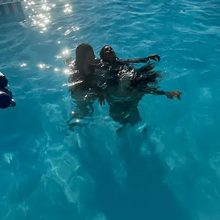 Vikendica Sa Bazenom Carolija