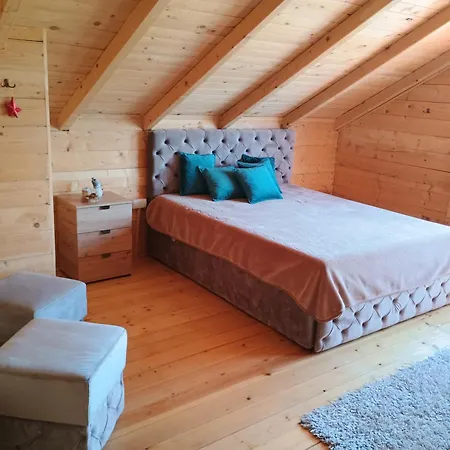 Vikendica Sa Bazenom Carolija Villa Kruševac