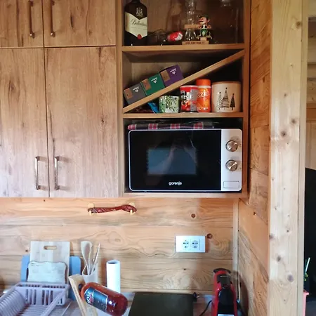 Vikendica Sa Bazenom Carolija