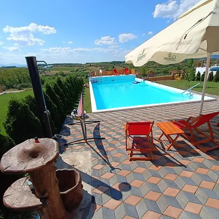 Vikendica Sa Bazenom Carolija * Kruševac