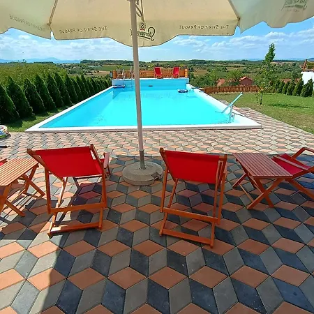 Vikendica Sa Bazenom Carolija Villa Kruševac
