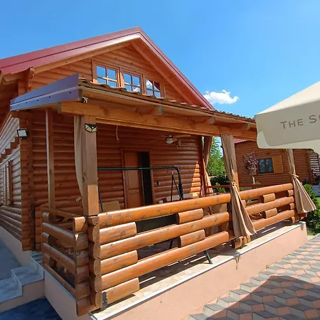 Vikendica Sa Bazenom Carolija Villa *