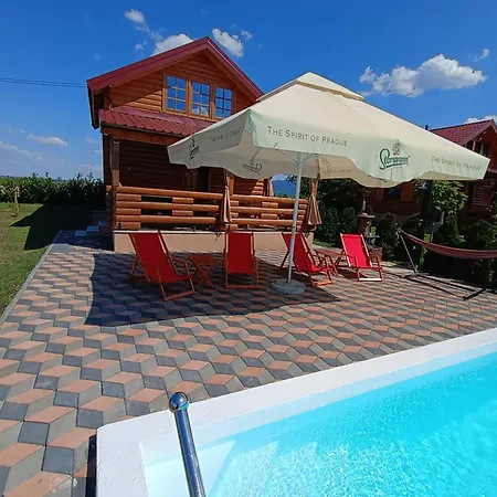 Villa Vikendica Sa Bazenom Carolija *
