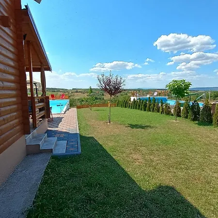 Vikendica Sa Bazenom Carolija Kruševac