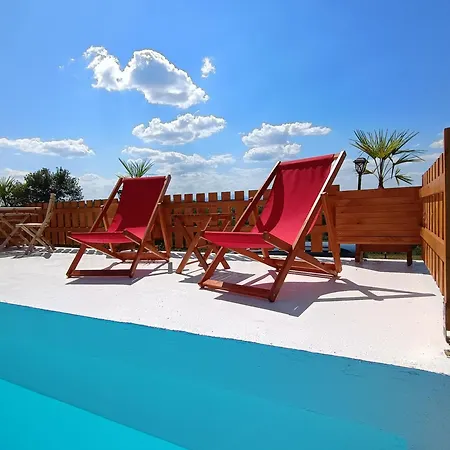 Vikendica Sa Bazenom Carolija * Kruševac