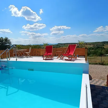 Vikendica Sa Bazenom Carolija Villa *