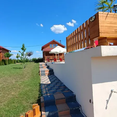 Vikendica Sa Bazenom Carolija Kruševac