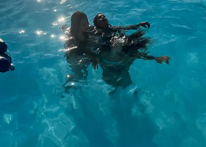 Vikendica Sa Bazenom Carolija