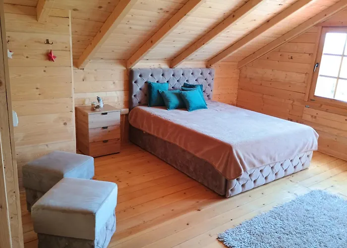 Vikendica Sa Bazenom Carolija فيلة Kruševac