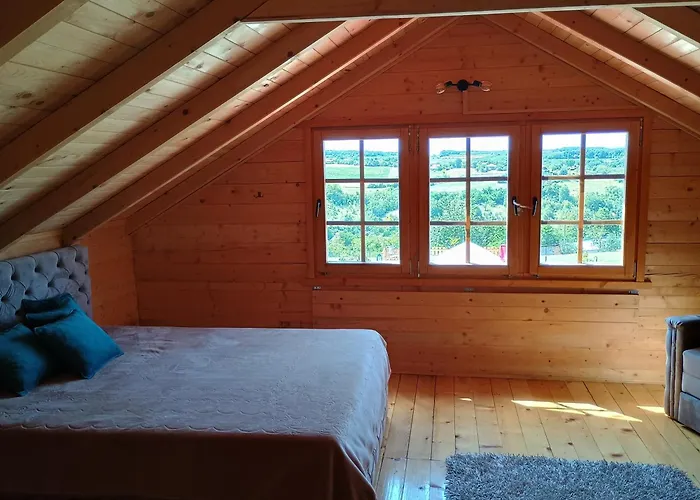 Vikendica Sa Bazenom Carolija * Kruševac