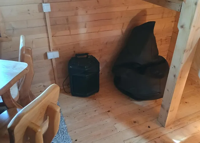 فيلة Vikendica Sa Bazenom Carolija *