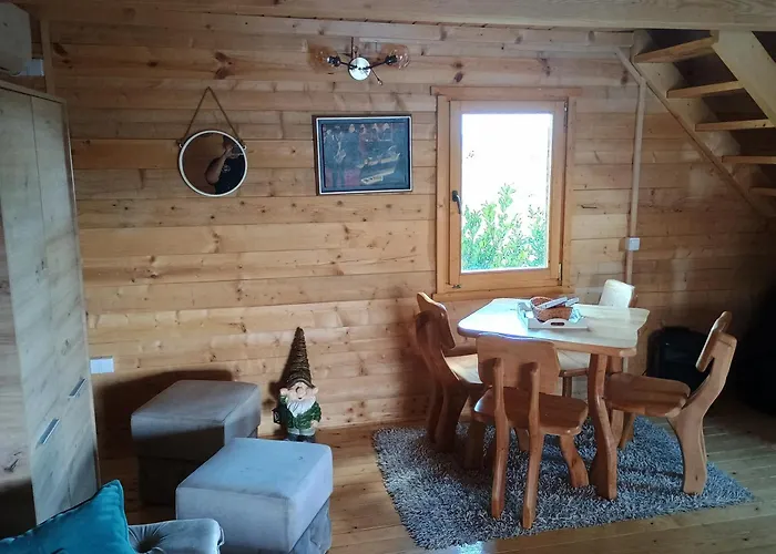 Vikendica Sa Bazenom Carolija * Kruševac