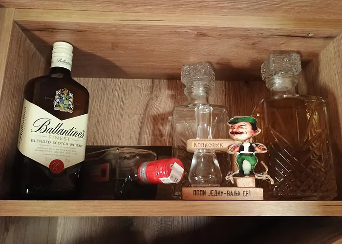 فيلة Vikendica Sa Bazenom Carolija