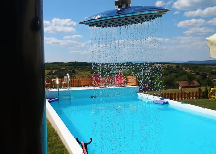 فيلة Vikendica Sa Bazenom Carolija Kruševac