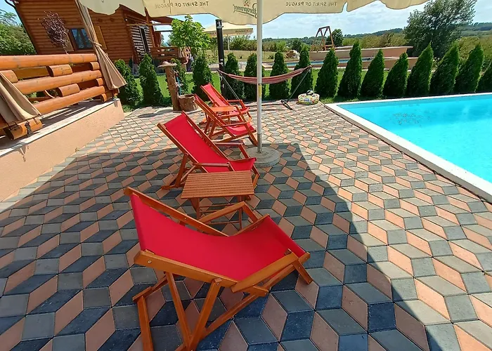 Vikendica Sa Bazenom Carolija