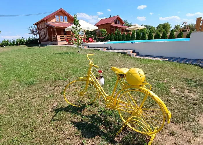 Vikendica Sa Bazenom Carolija فيلة