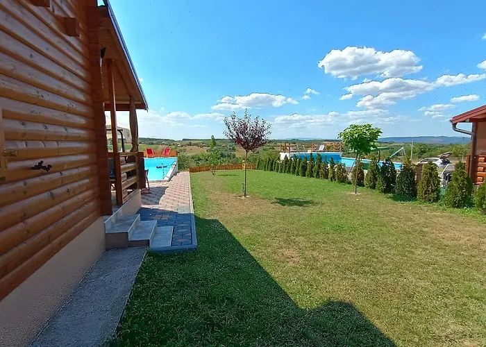 Vikendica Sa Bazenom Carolija Kruševac