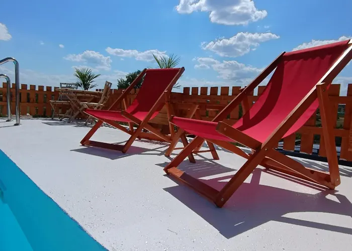 Vikendica Sa Bazenom Carolija فيلة