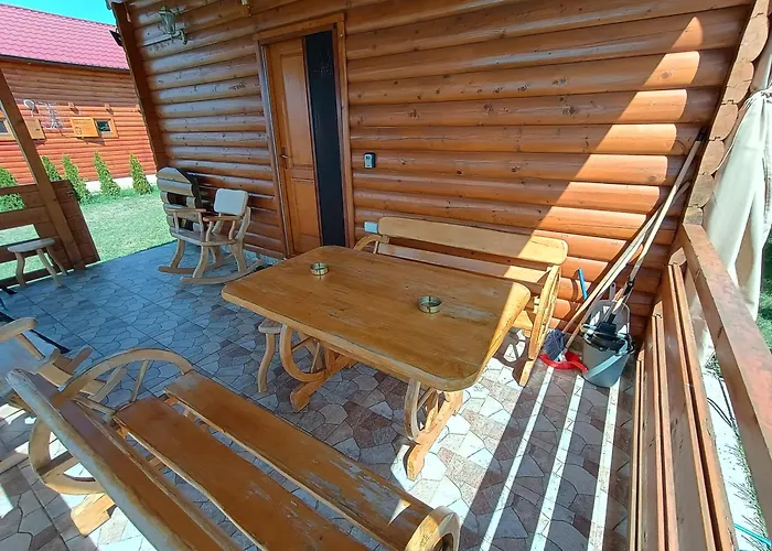 Vikendica Sa Bazenom Carolija فيلة Kruševac