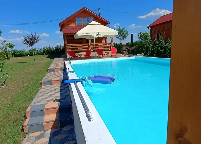 فيلة Vikendica Sa Bazenom Carolija Kruševac