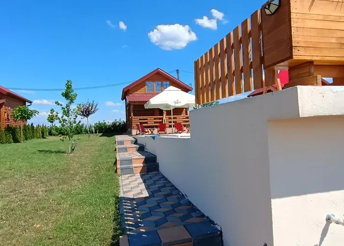 Vikendica Sa Bazenom Carolija Kruševac