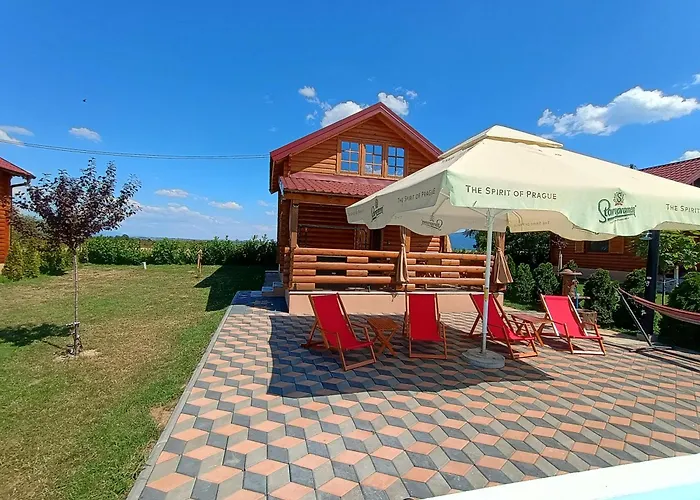 Vikendica Sa Bazenom Carolija فيلة *